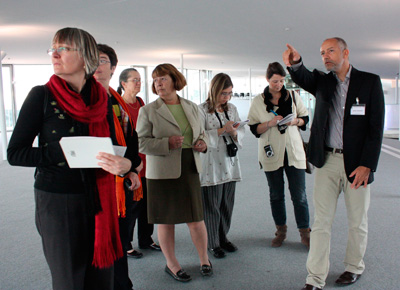 Accueil chaleureux du directeur du Rolex Learning Center